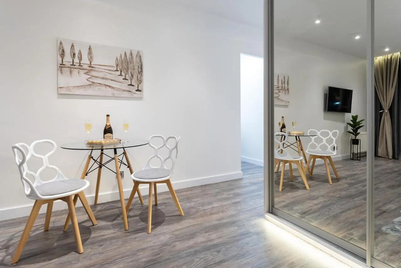 Victory-38 Luxury Apartment Center Kiev Ukrayna